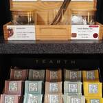 ホテルニューオータニ幕張 ザ・ラウンジ - マロンモンブランの紅茶がおすすめ