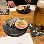 旬鮨季酒 赤石 - 最初はつぶ貝やくらげ等の前菜で乾杯です。
             