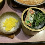 和食と甘味処 漱石 - 漬物・そばつゆ