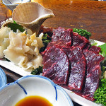 よし半 - ナガスクジラ刺 ＆ 石川バイ貝刺