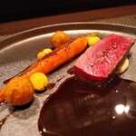 レストラン ラ・フロレゾン・ドゥ・タケウチ - ○北海道白糠町蝦夷鹿を低温ローストし炭火焼き