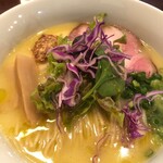 Jinrikisha - 細麺が絶妙！スープが旨い！
