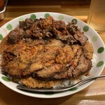 火星カレー - 上が鹿で、下が豚です