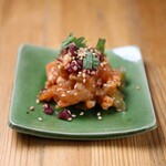 青紫蘇和梅子小沙丁魚的韓式腌漬雞肉