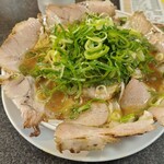 らーめん 天龍 - セットのラーメン(追加料金でチャーシュー麺に変更)