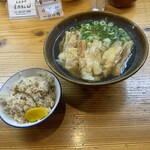 葉隠うどん - ごぼう天うどん、かしわめし