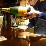 ヴ－ヴイエローラベルのシャンパンで乾杯♪