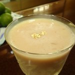 バー クラスター - 楽しみにしていた栗のカクテルです！（ノンアルもできます）しかも金箔入り贅沢ぅ～