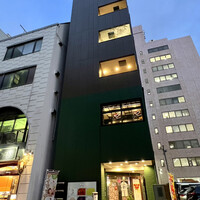 鮨と酒 魚伸 - 外観　店は4階