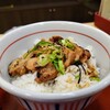 Nakau - 鶏の照り焼き丼 御飯大盛 味噌汁 京風つけもの810円