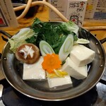 Takogiku - 湯豆腐鍋 748円(税込)(2023年11月15日撮影)