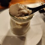 焼肉牛印 - 白いコーヒープリン