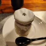 焼肉牛印 - 白いコーヒープリン
