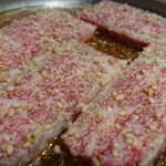 カウンター焼肉かるび - ニンニクかるび