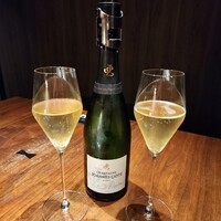 焼肉牛印 銀座店 - 泡で乾杯