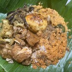 オカスバカレー - 【バナナの葉っぱ包みカレー】６種盛りの豪華版カレー！