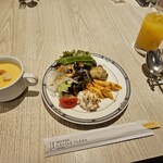 Kampo Feriche - スープ&サラダ、オレンジジュース