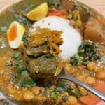 スパイスカレー あかつ亭 - パラクチキンカレー