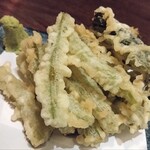 Daidara Bocchi Ninobou - 野沢菜の天ぷら