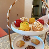 ベージュ アラン・デュカス 東京 - 