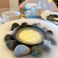 ベージュ アラン・デュカス 東京 - 