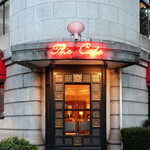 ザ・カフェ - 山下公園前のランドマーク