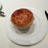ミクニ マルノウチ - トリュフのパイ包み焼き