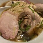 らぁめん鴇 - 特製醤油のチャーシュー（モモとバラ）