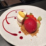 Motoazabu Gyuu Gyuu Rikyuu - 苺とマスカルポーネのムースケーキ
                        フランボワーズのアイス