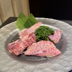 YAKINIKU 八山牛 - 