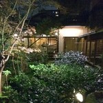 Ryoutei Kamome - お庭の一部　暗いのでｷﾚｲに撮れなくて…(^-^