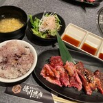 徳川焼肉センター - サガリ・カルビ盛り定食