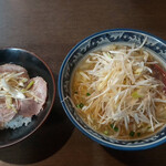 ラーメンめん丸 - しおネギ　チャーシュー丼セット