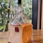 黒棒茶寮 Gesund - 料理写真:食パン　４８９円

４カットなくて５カットを購入。