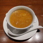 來杏 Chinese Restaurant - 上海蟹ミソフカヒレスープ