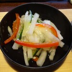 山荘無量塔 - 朝食：お惣菜（大根・胡瓜・パプリカの和え物