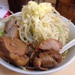 自家製ラーメン大者 - このボリューム！！