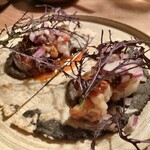 INUI - 赤海老のグリル・ンドゥイヤ 焦がし茄子のピュレ サルサマチャ イカ墨とホワイト・コーンのトルティーヤ