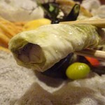 山荘無量塔 - 夕食：先付（秋刀魚と秋野菜の吹き寄せサラダ パプリカ塩）秋刀魚のおぼろ昆布巻