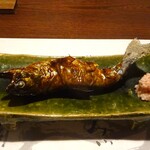 山荘無量塔 - 夕食：焼物（山女魚梅香焼き タタキ梅）