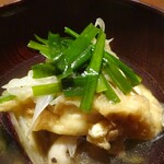 山荘無量塔 - 夕食：煮物（冠地鶏入トロロ鍋）