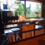 山荘無量塔 - 母屋：談話室（セレクトショップ蔵拙に併設）