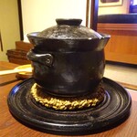 山荘無量塔 - 夕食：食事（土鍋で炊き立て 羽釜にて 新米 大分県産なつほのか