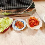 焼肉 ひかり - 料理写真:お肉を頼む前から出てくるセット