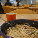 Tsukuba Uchuusenta Shain Shokudou - パスタ越しの店内