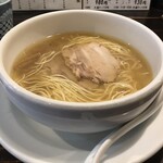 ラーメン専門店 徳川町 如水 - 定番の塩ラーメン880円