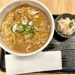 Kare Udon Hikari - 4層のひかりカレーうどん
                        1300円