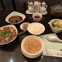 廣東料理 民生 ヒルトンプラザウエスト店 - 