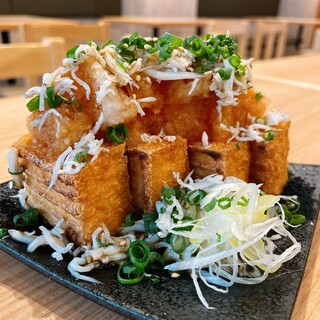 見た目も味も楽しめる料理多数☆当店ならではの逸品をご堪能あれ