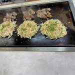 Okonomiyaki Morishita - 牡蠣たくさん